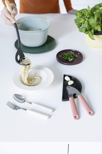 Brabantia Garlic Press - Pink