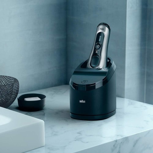 Braun Shaver Series 8, Smart Sonic Technology, 8D Flex head, Wet & Dry