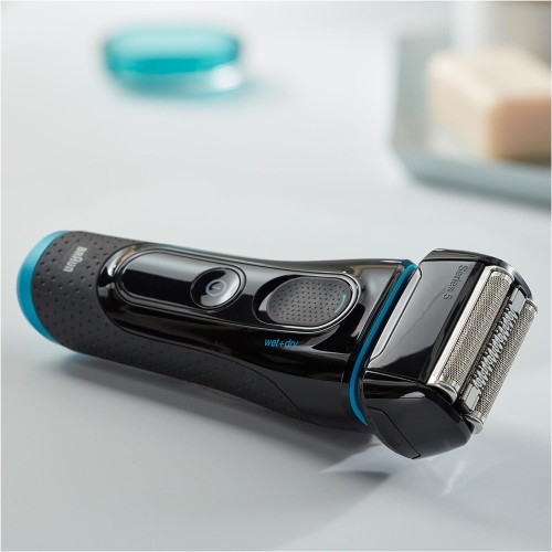 Braun Shaver Series 5, Electric Foil Shaver, AutoSensing, Skin Sensitive, 8-Dire