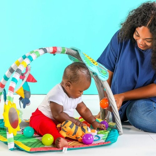 Disney Baby Winnie The Pooh Happy As Can Bee Activity Gym