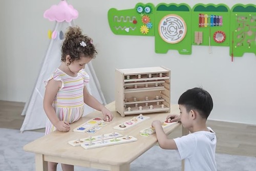 Viga 44537 Wooden Flat Puzzle 12-Piece Set with Storage Shelf