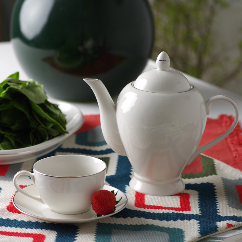 Fissman Teapot Aleksa 1100ml White (Porcelain)