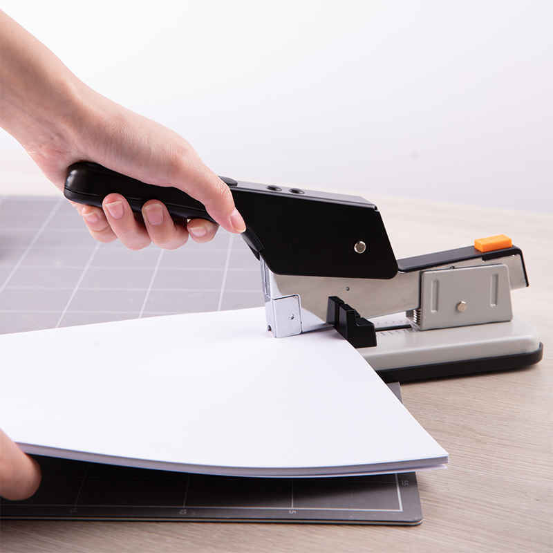 Deli 80-Page Heavy-Duty Stapler, Large And Thick Heavy-Duty Stapler, Compatible...