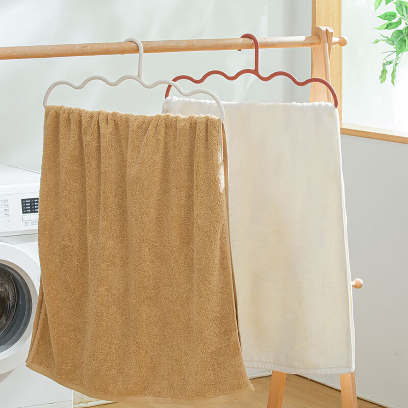 Fan Ye's 3-Pack Large Coat Hangers for Home Use, Non-Slip, Seamless, for Drying...