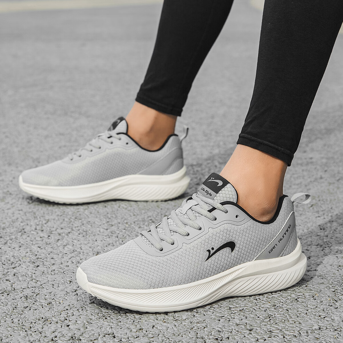 Guirenniao Men's Sneakers, Breathable Casual Shoes, Mesh Upper, Ultra-Light Runn...