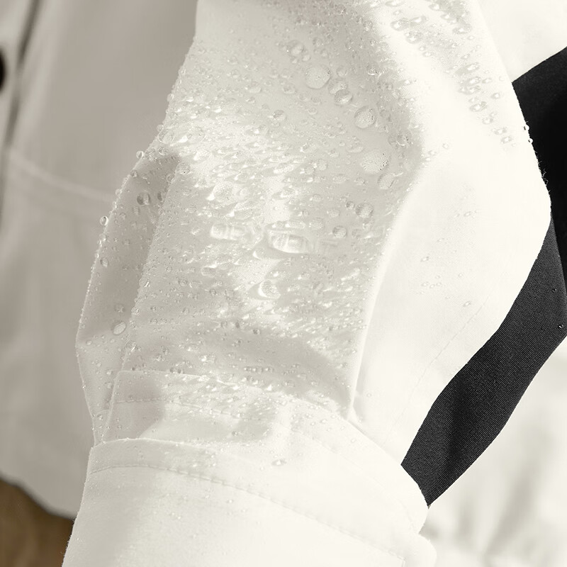 The North Face Women's Outdoor Waterproof and Breathable Fashion Loose Short Jac...